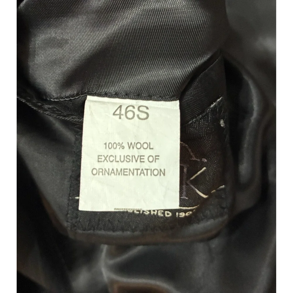 Jos A Bank Suit Mens 44S Black Pinstripe 100% Wool 2 Piece Pleated Pants 42x28